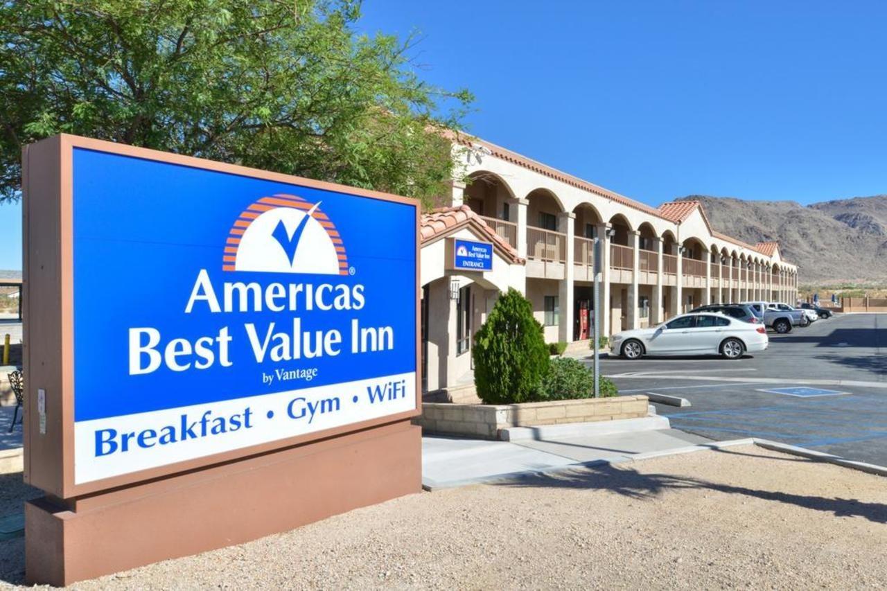Starlight Inn & Suites Motel 29 Palms Joshua Tree National Park Twentynine Palms Dış mekan fotoğraf